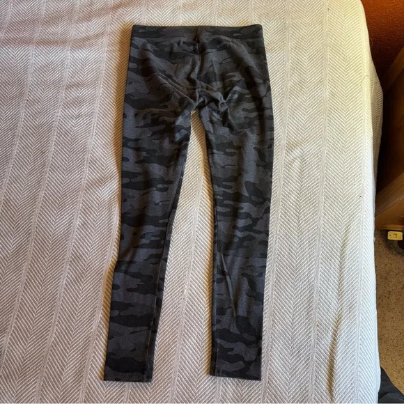 Pact Black Camouflage Leggings - Picture 3 of 7